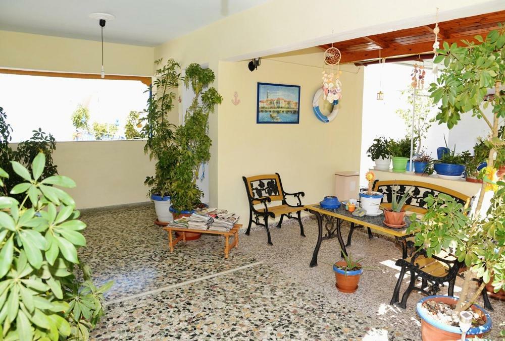 Kotsifas Rooms Тирос Экстерьер фото